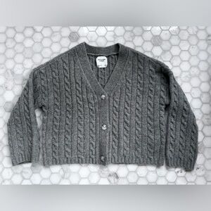 Abercrombie Gray Cable Knit Cardigan sweater, Women’s Excellent Condition